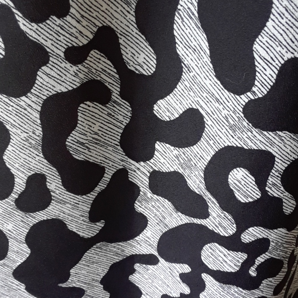 Mossimo Razor Back Tank Top - Picture 3 of 6